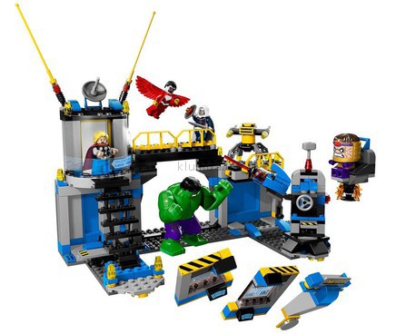 Детская игрушка Lego Super Heroes Разгром лаборатории Халком (76018)