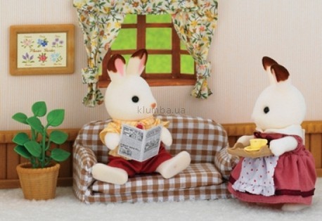 Детская игрушка Sylvanian Families Отец шоколадного кролика на диване