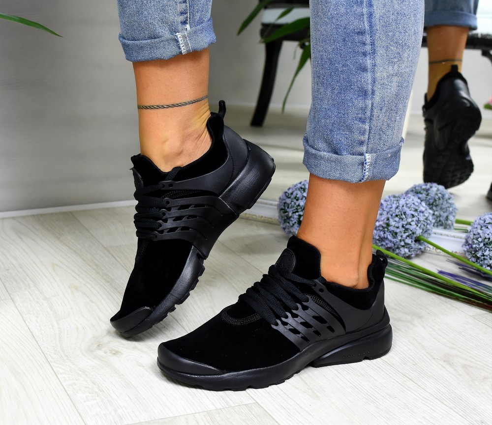 Обувь черные кроссовки. Черные кроссовки. Кроссовки женские спортивные черные. Кроссовки женские стильные черные. Модные черные кроссовки.