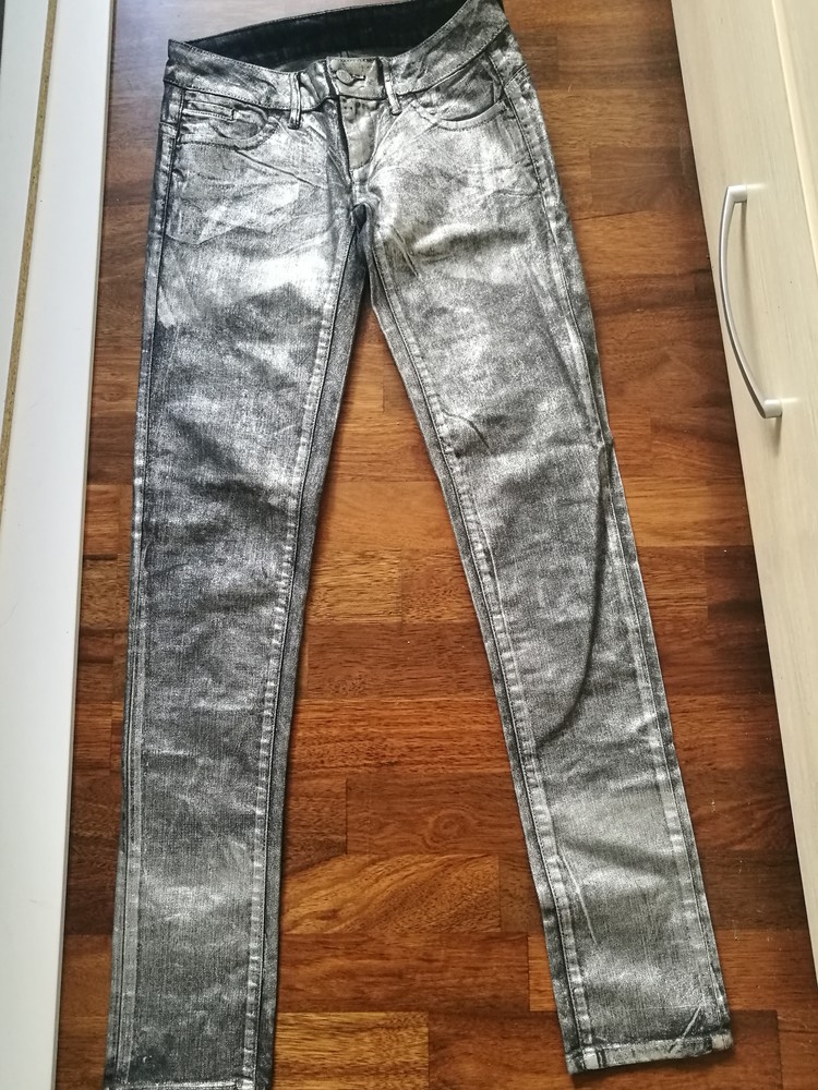 Серебряные джинсы