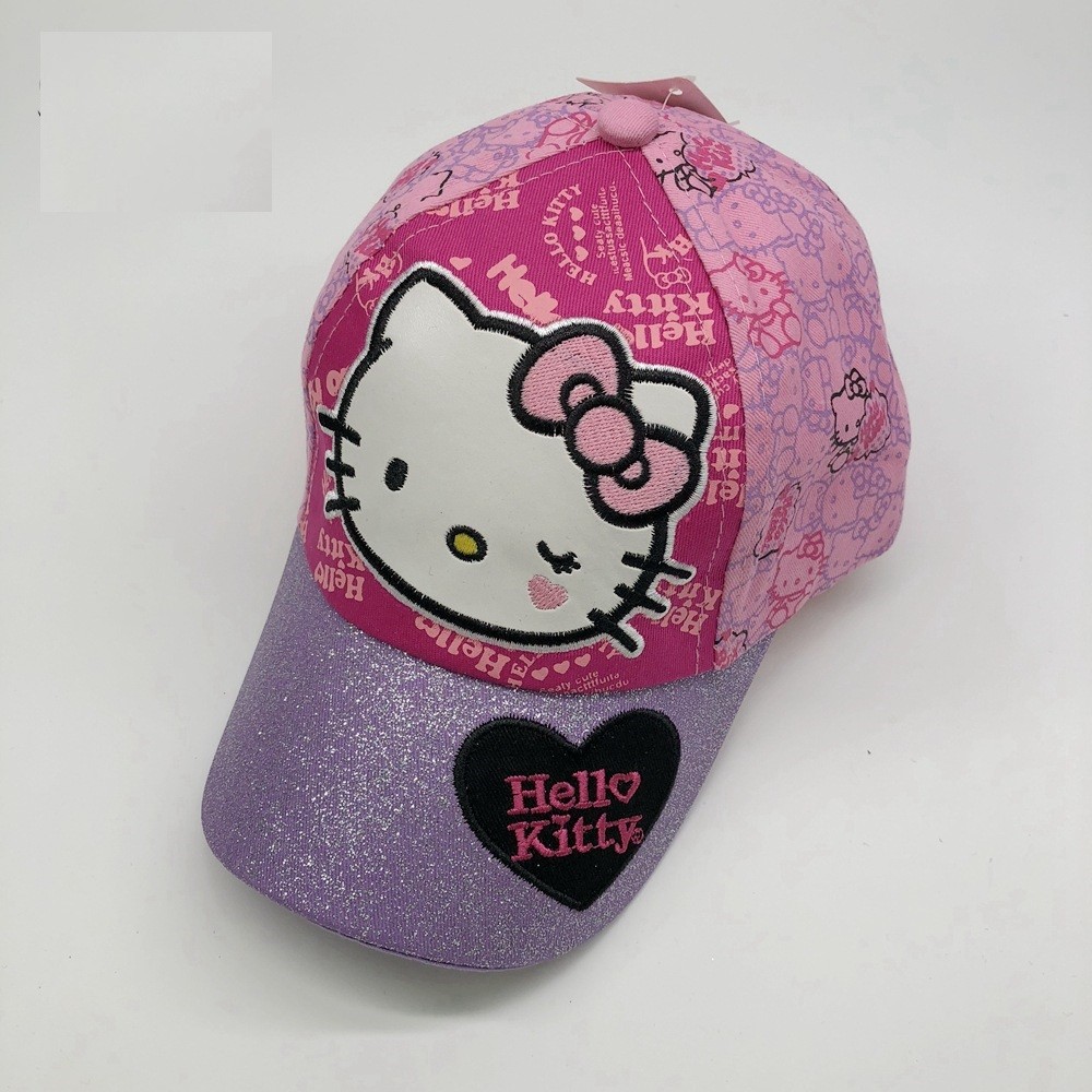 Шапка hello kitty. Кепка Хелло Китти на Скалли Милано. Балаклава Хелло Китти. Хеллоу Китти голова в шапке.