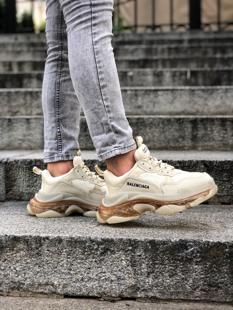 Кроссовки Balenciaga Triple s белые