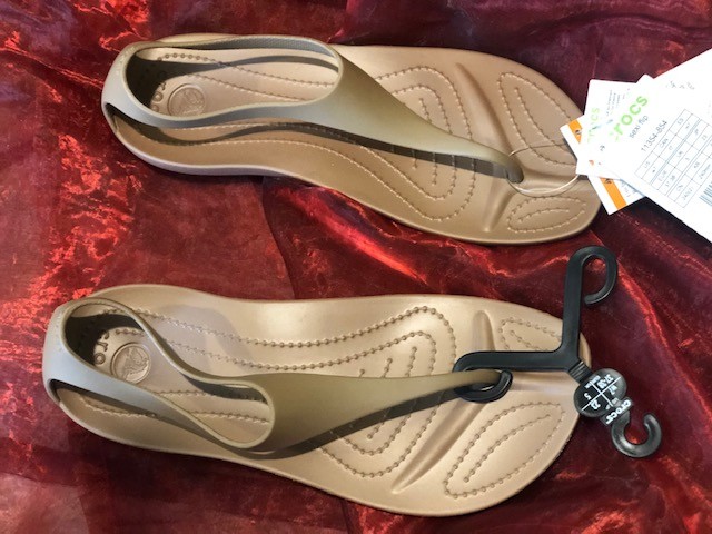 crocs sexi flip bronze w7 970