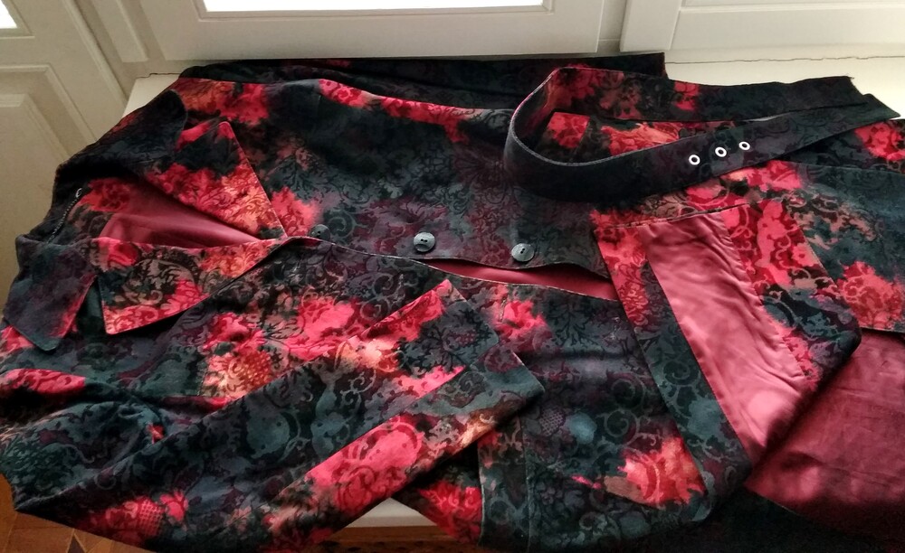 36-38р. дизайнерский джинсовый плащ с бархатным напылением фото №4