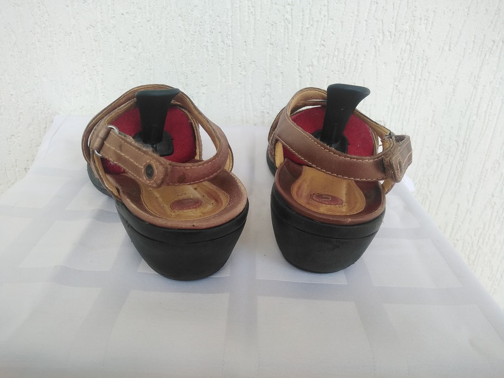 Clarks structured sandals sale