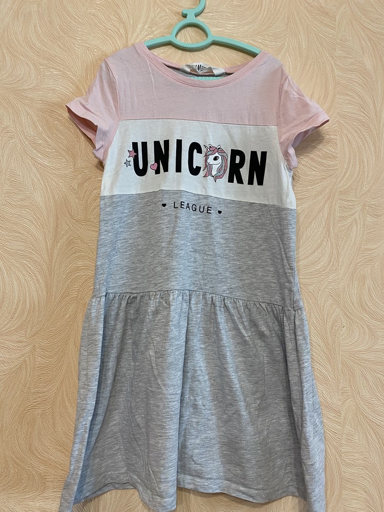 Летнее платье с единорогом h&m 134-140 р фото №1