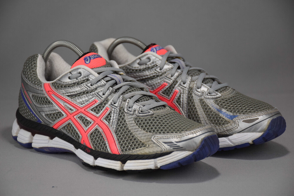 T2k7n asics 2025
