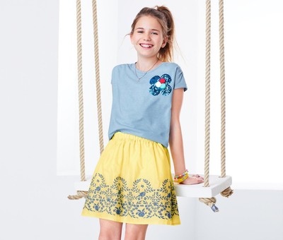 Бавовняна жовта спідниця з блакитною вишивкою tcm tchibo (німечина) розмір 146-152
