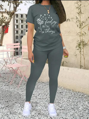 Стильний костюм повсякденний