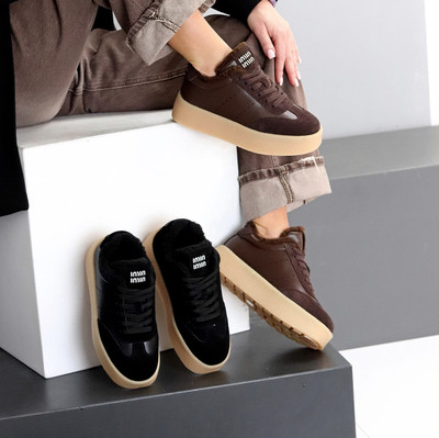 Зимові кросівки натуральна замша/шкіра на бежевій підошві Код 26103